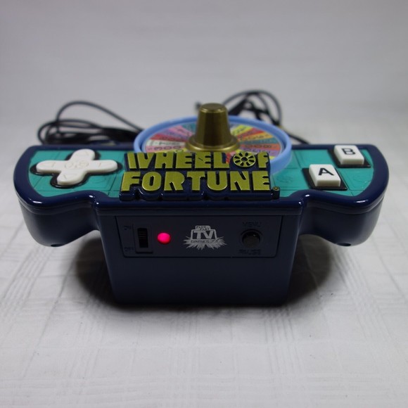 Star Wars & Wheel of Fortune Plug N' Play TV Games lot of 2 - WORKING - Picture 12 of 16